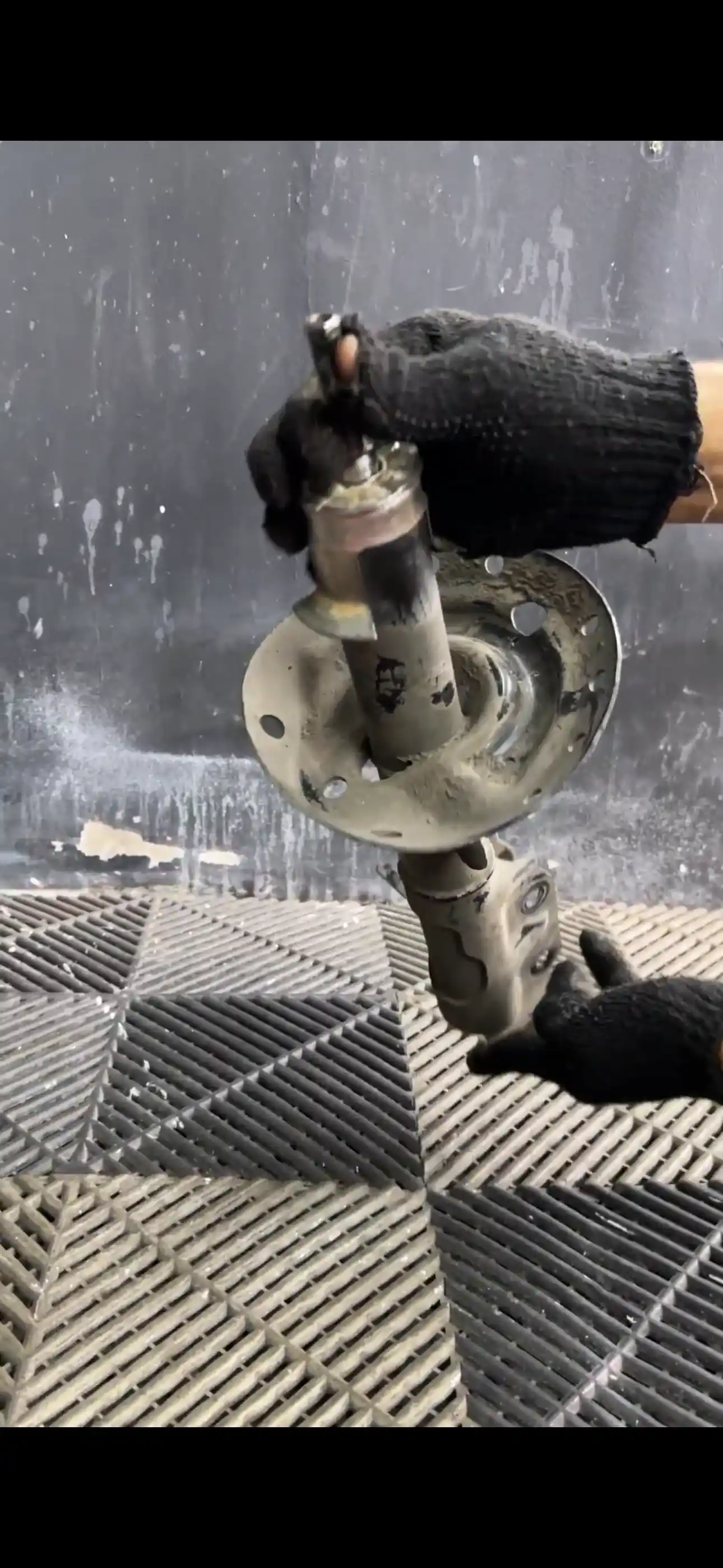 Detail kondisi shockbreaker